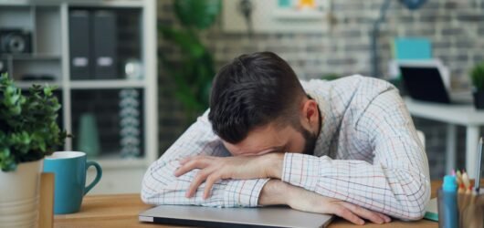 Il paradosso del lavoro in Italia: aziende senza lavoro e un milione di disoccupati